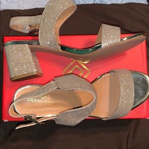 Dream Pairs Duchess Shoes with Buckle